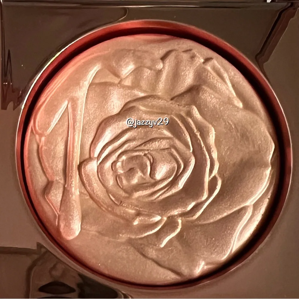✨Smashbox + Vlada Petal Metal Highlighter✨